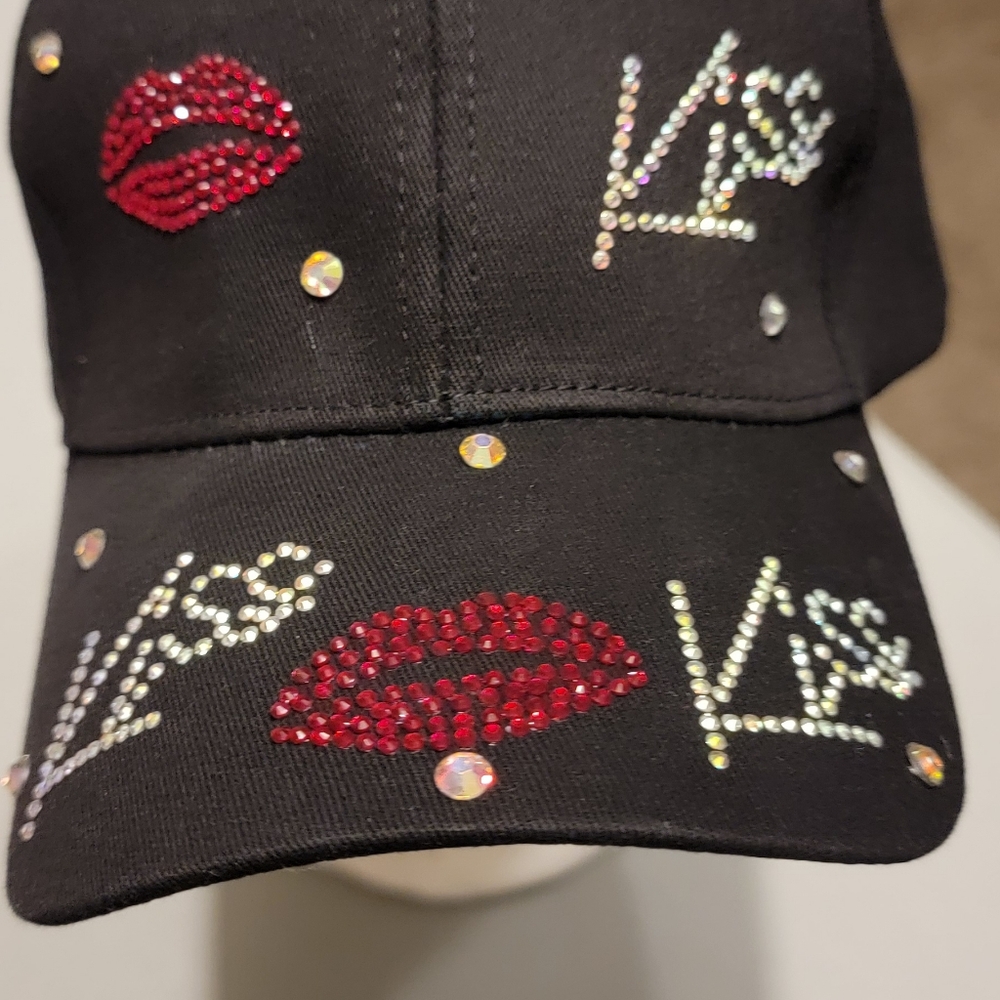 New black rhinestone kiss 💋 baseball cap - Picture 10 of 12